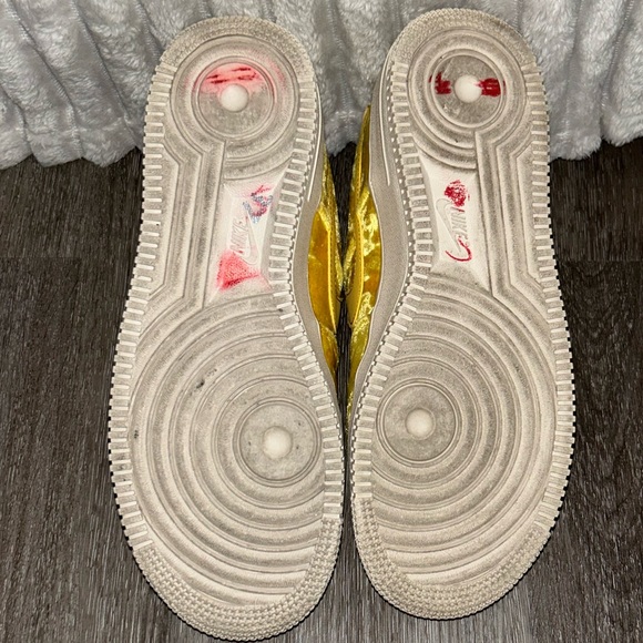 Nike Air Force 1 LV8 GS Velvet Sneakers - Picture 4 of 8